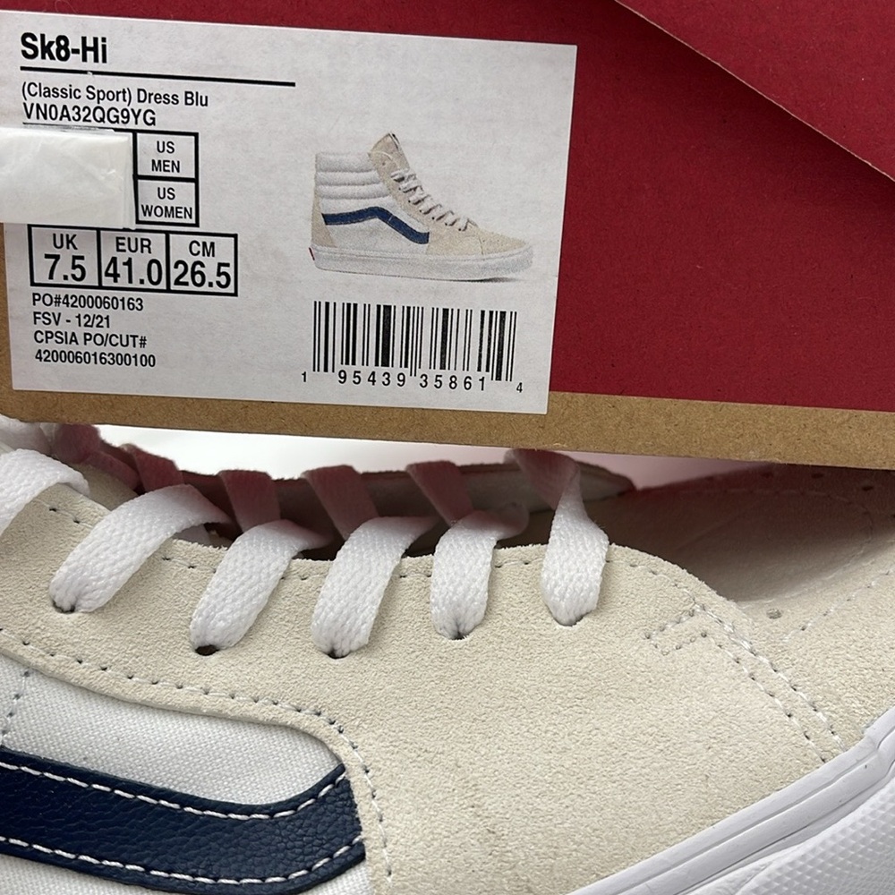 Vans Men’s Sk8-Hi (Classic Sport) Dress Blue
VN0A32QG9YG
White High-Top Sneakers - Picture 8 of 16